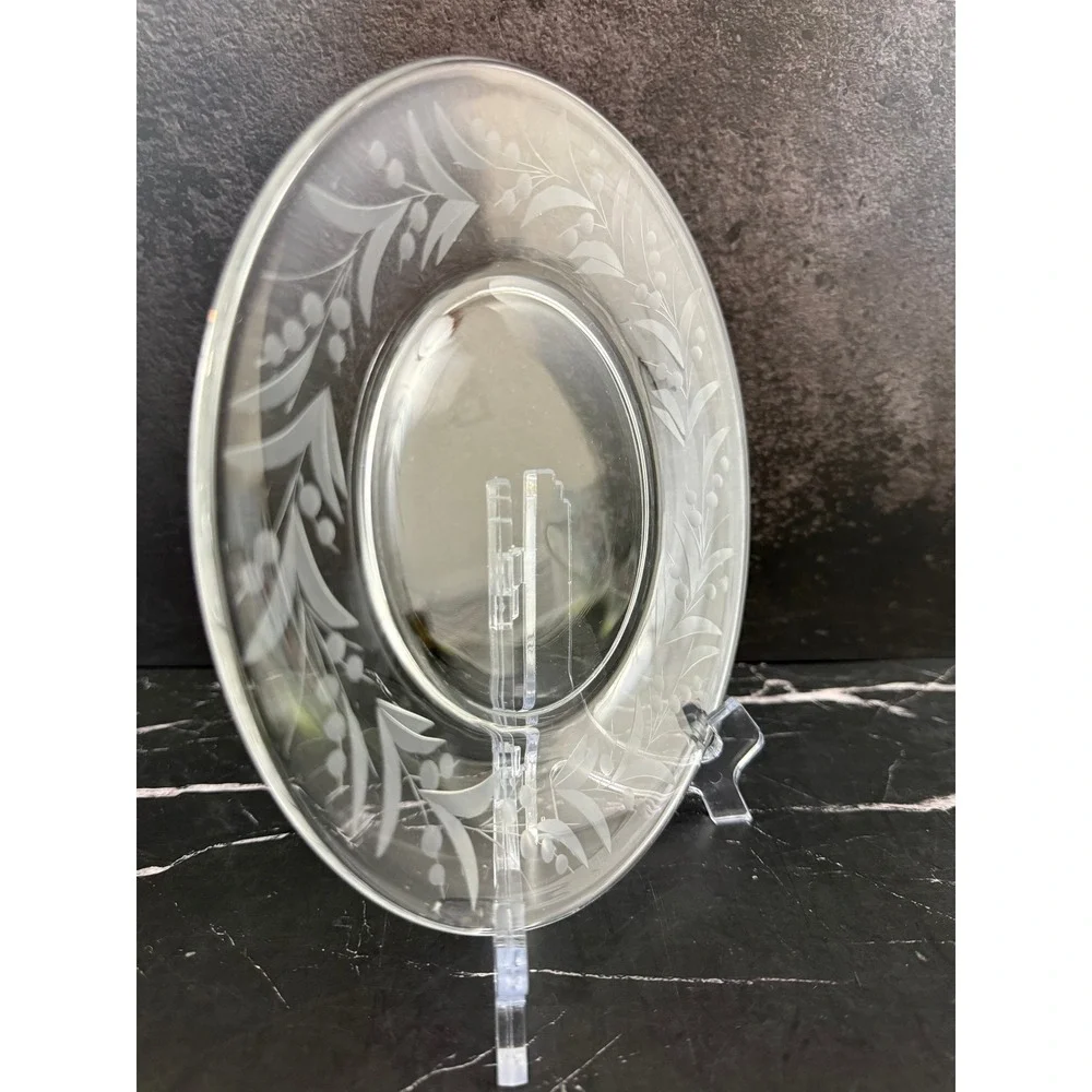 Vintage Fostoria Cynthia Pattern Glass Etched 7.5in Salad Plate